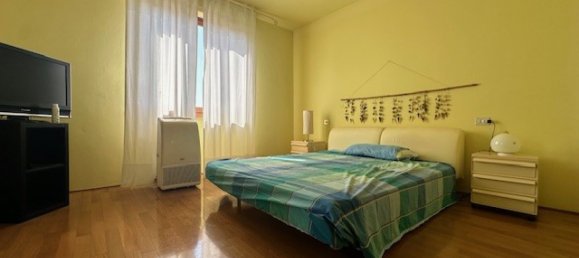 3 bedrooms Penthouse in Camaiore, Italy No. 35727 13