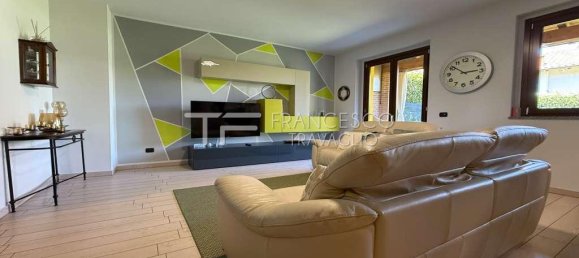 5 rooms Villa in Invorio, Italy No. 269529 2
