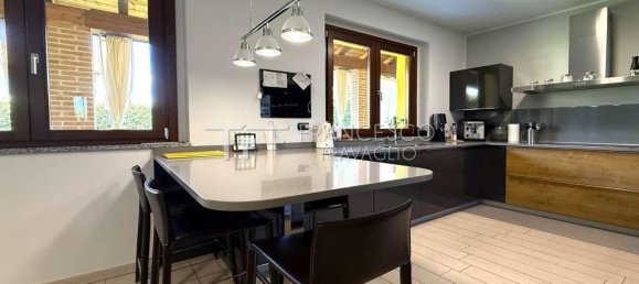 5 rooms Villa in Invorio, Italy No. 269529 5