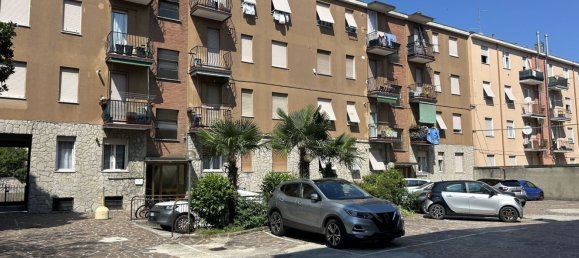 Apartamento de 3 habitaciónes en Carnate, Italy No. 334542 2