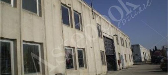 379m² Warehouse in Perugia, Italy No. 326595 6