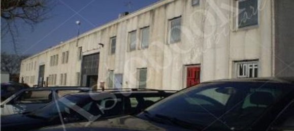 379m² Warehouse in Perugia, Italy No. 326595 3