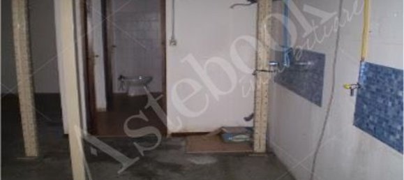 379m² Warehouse in Perugia, Italy No. 326595 11