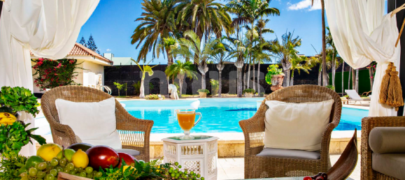 Villa de 10 dormitorios en Maspalomas, Spain No. 14003 5