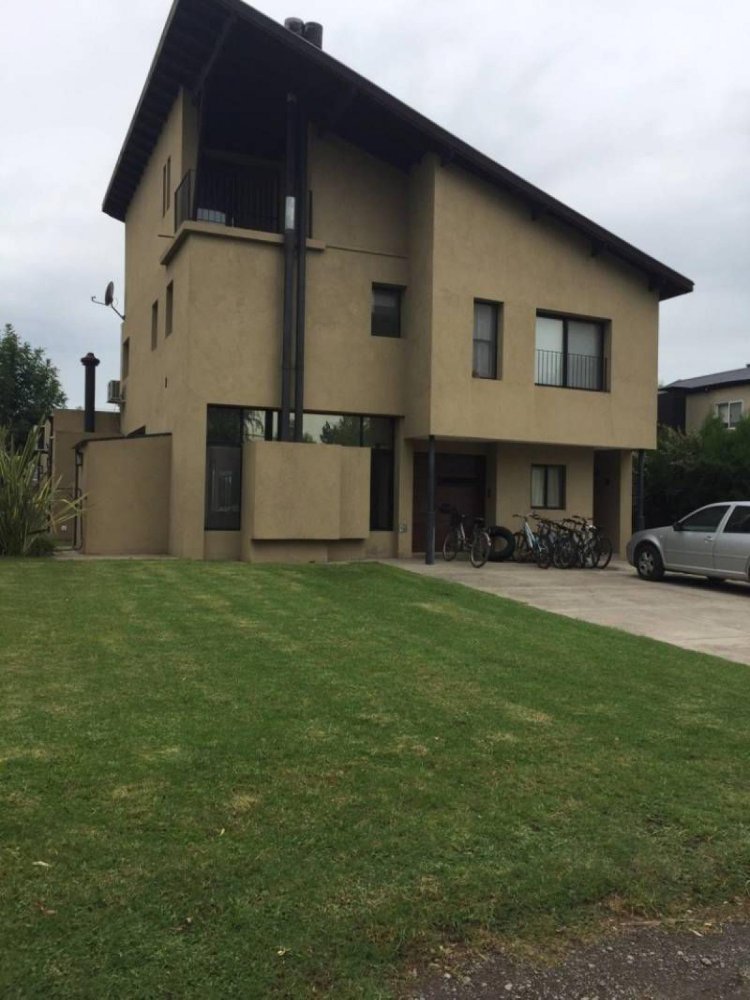 Casa T5 em Pilar, Argentina N.º 69279