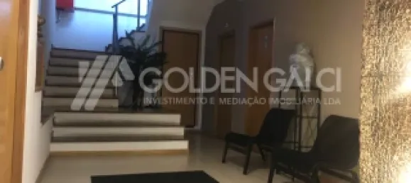 342m² Commercial property in Lisbon, Portugal No. 141621 14