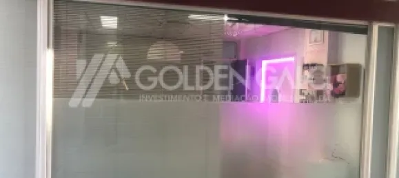 342m² Commercial property in Lisbon, Portugal No. 141621 6