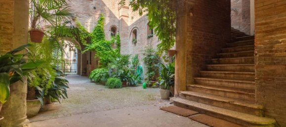 7 rooms Apartment in Ferrara, Italy No. 41208 36