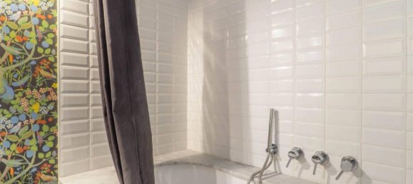 7 rooms Apartment in Ferrara, Italy No. 41208 11