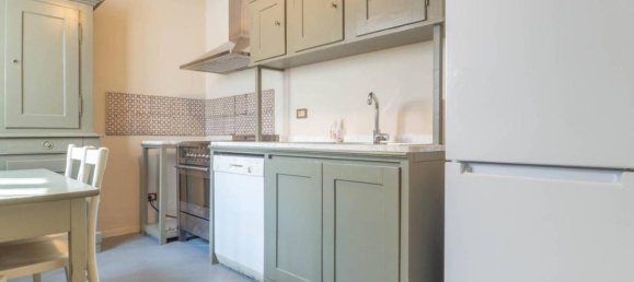 7 rooms Apartment in Ferrara, Italy No. 41208 3