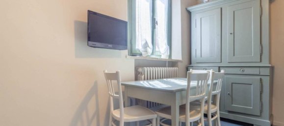 7 rooms Apartment in Ferrara, Italy No. 41208 4