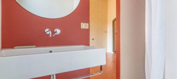 7 rooms Apartment in Ferrara, Italy No. 41208 23