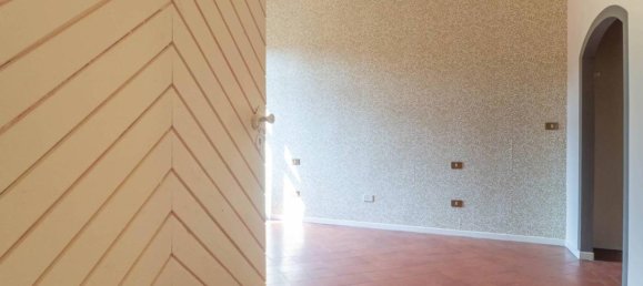 7 rooms Apartment in Ferrara, Italy No. 41208 16