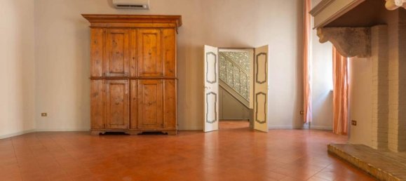 7 rooms Apartment in Ferrara, Italy No. 41208 44