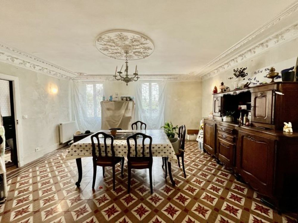 4 bedrooms House in Roquefort, France No. 276732