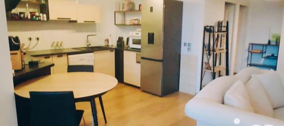 2-salle Appartement à Troyes, France No. 219905 16