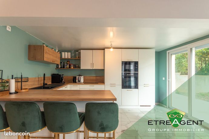 5 chambres Maison à Cergy, France No. 359142