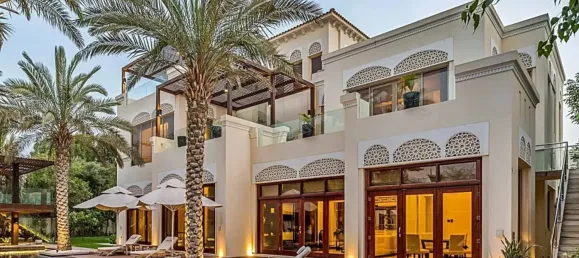 19 bedrooms Villa in Dubai, UAE No. 111253 2