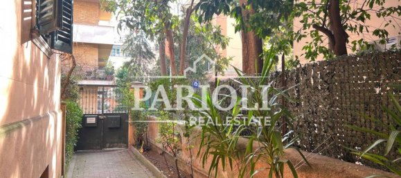 3 rooms Apartment in Rome, Italy No. 21568 3