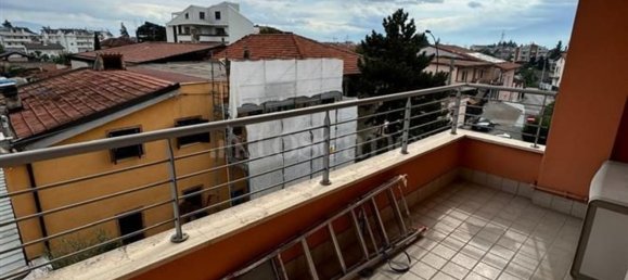 32m² Office in Avezzano, Italy No. 113265 9