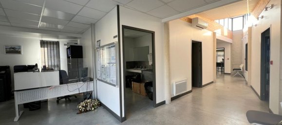 Escritório em Saint-Amand-Montrond, France 1141 m² N.º 68940 20