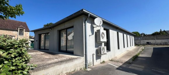 Escritório em Saint-Amand-Montrond, France 1141 m² N.º 68940 27