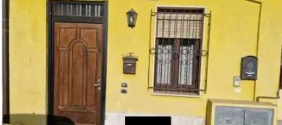 2 bedrooms Apartment in Turate, Italy No. 331017 13