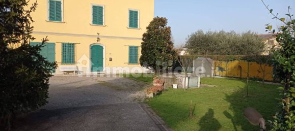 4 bedrooms Villa in San Miniato, Italy No. 250969 4