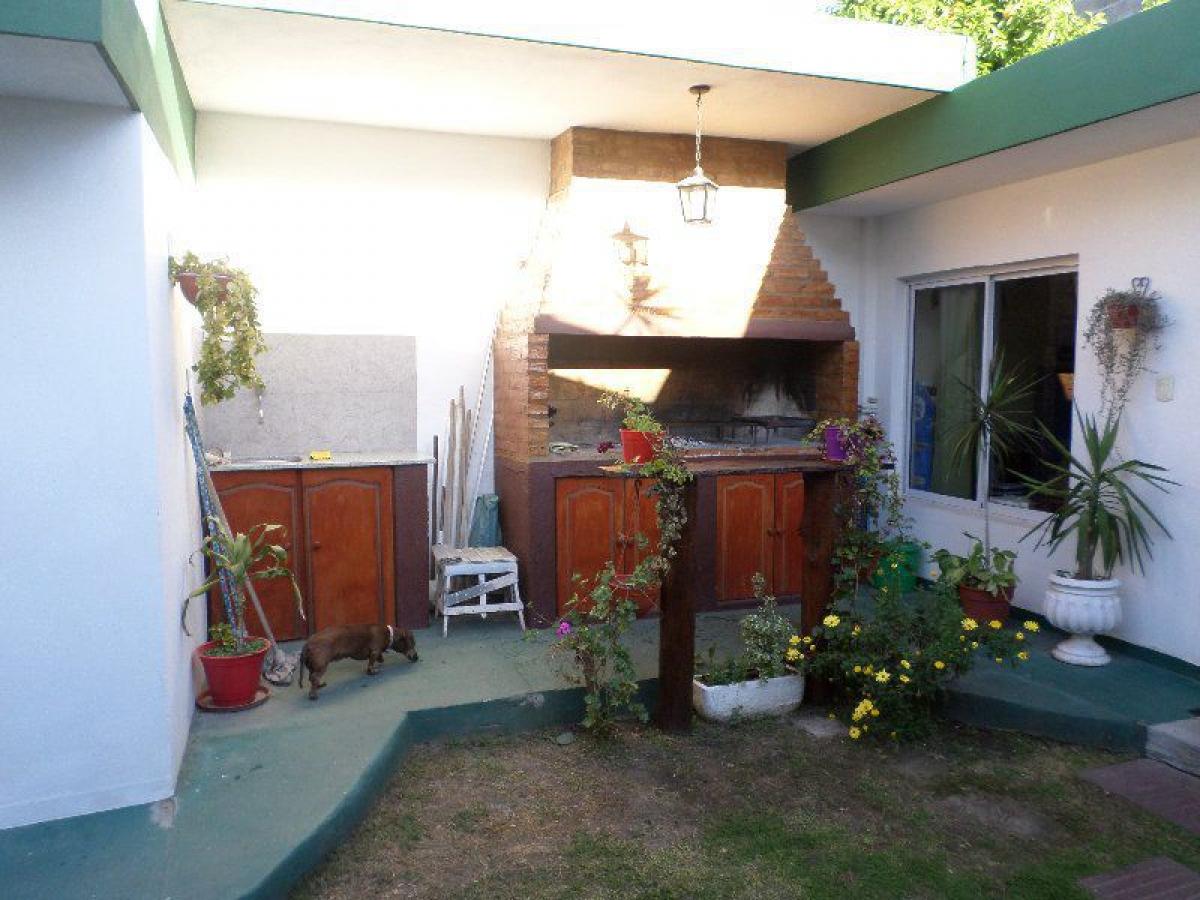 4 bedrooms House in Cordoba, Argentina No. 7498