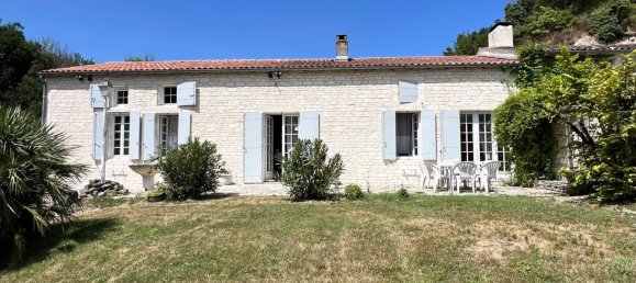 4 bedrooms House in Charente-Maritime, France No. 341927 2