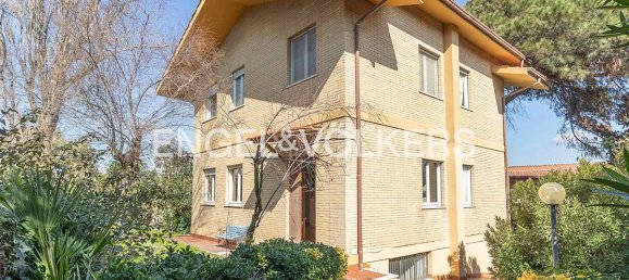 Villa de 4 dormitorios en Ardea, Italy No. 63002 29