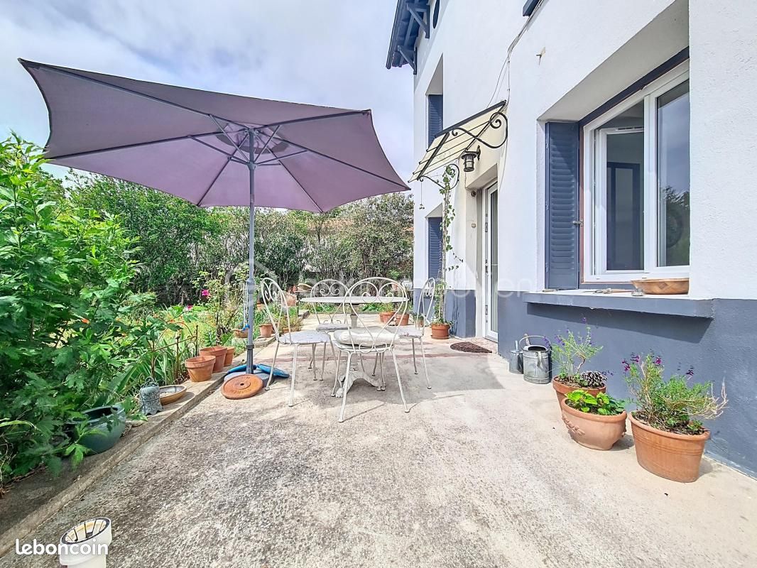 5 Schlafzimmer Villa in Prades, France, Nr. 338961