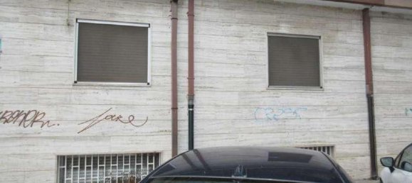 136m² Office in Bari, Italy No. 151941 3