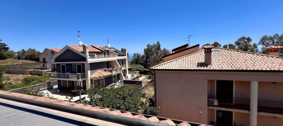 3 bedrooms Villa in Acireale, Italy No. 282825 8