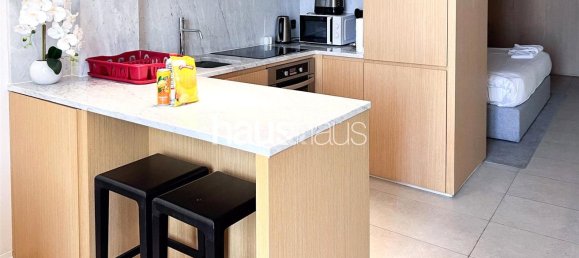 Studio in Palm Jumeirah, UAE No. 99078 3