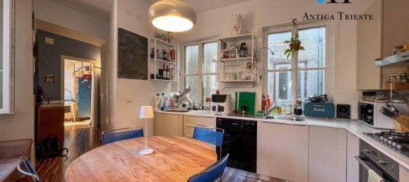 3 bedrooms Apartment in Trieste, Italy No. 374821 5