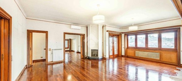 4 bedrooms Apartment in Rome, Italy No. 61123 7