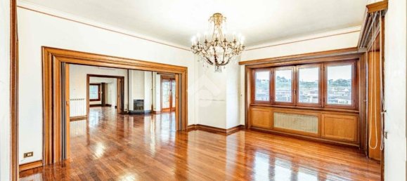 4 bedrooms Apartment in Rome, Italy No. 61123 9