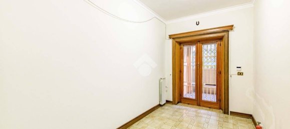 4 bedrooms Apartment in Rome, Italy No. 61123 24