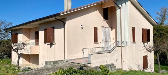 7-salle Maison à Fontanarosa, Italy No. 109713 2