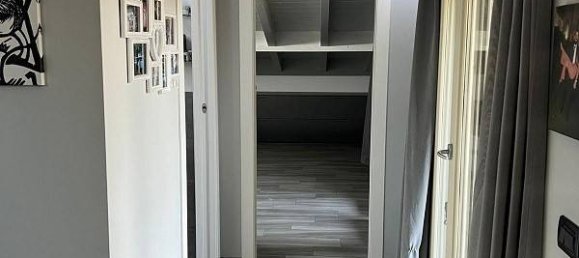 Apartamento de 2 dormitorios en Besana in Brianza, Italy No. 295731 21