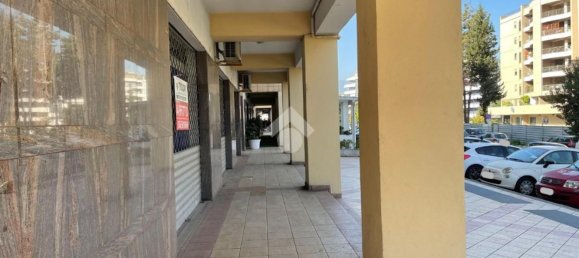 563m² Commercial property in Rende, Italy No. 118333 4