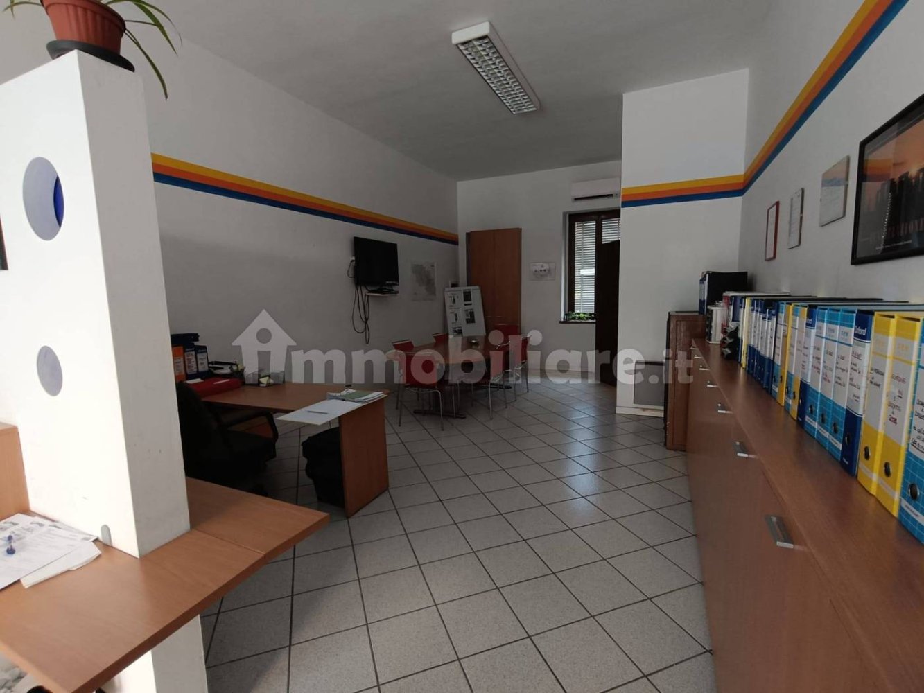 Escritório de 1 divisão em Cremona, Italy N.º 282339