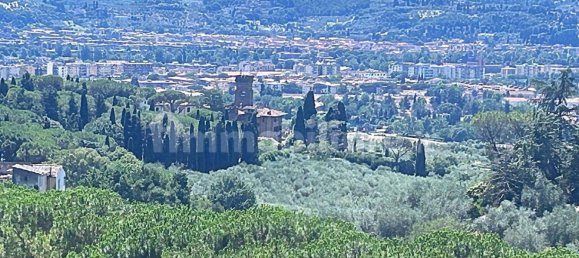 4 bedrooms Apartment in Florence, Italy No. 361816 3