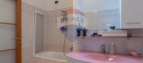 1 bedroom Apartment in Zogno, Italy No. 295504 6