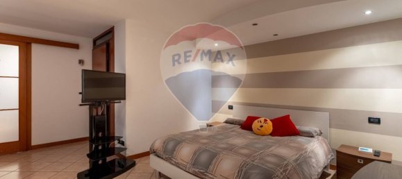 1 bedroom Apartment in Zogno, Italy No. 295504 14