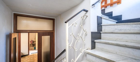 7-salle Maison à Serra Riccò, Italy No. 261393 5