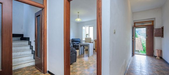 7-salle Maison à Serra Riccò, Italy No. 261393 4