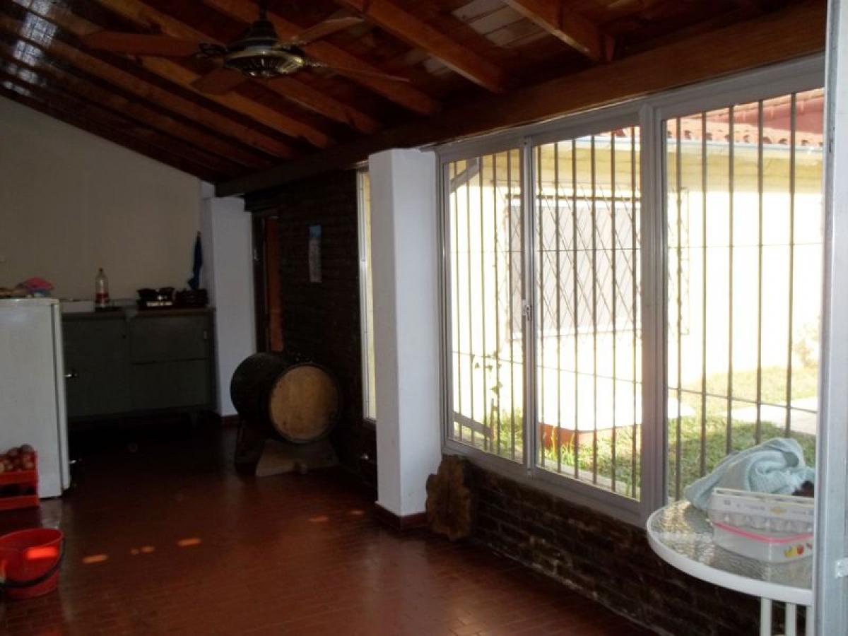 Дом с 3 спальнями в Bermudez, Аргентина № 2475