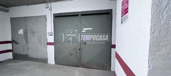 1 room Garage in Naples, Italy No. 27759 10
